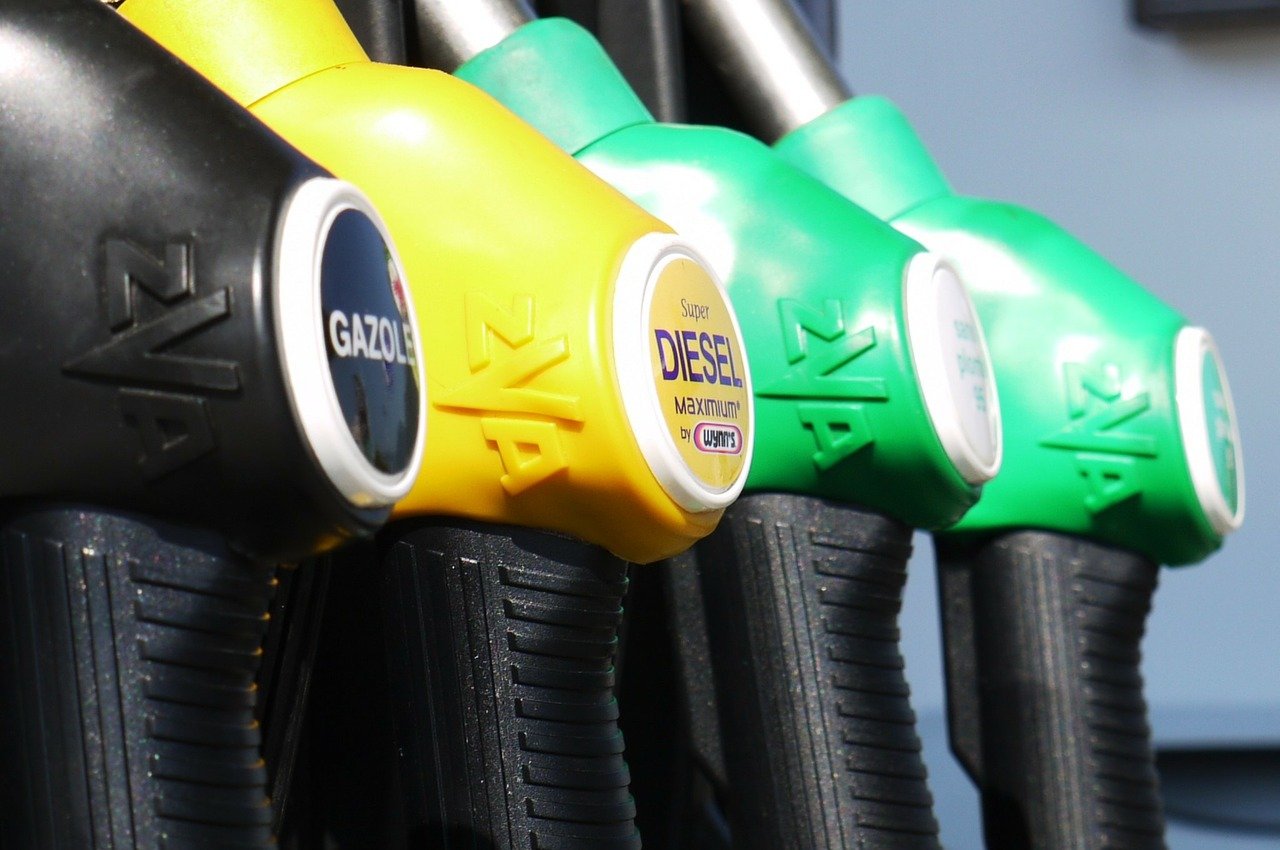 Цены на бензин по итогам года могут подрасти на 10% – эксперт 