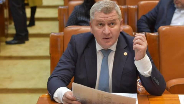 Румынский министр ушел в отставку из-за обвинений в плагиате и лжи в автобиографии