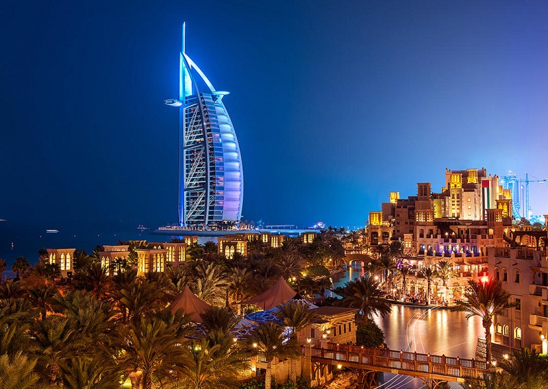 СК "Евразия" перестрахует знаменитый дубайский "Парус"  