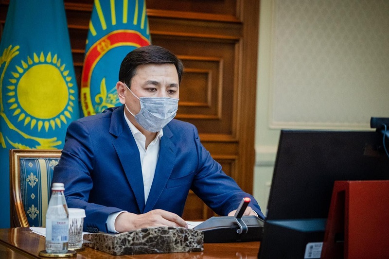 Елорда әкімі отбасылық жиындар мен қонаққа барудан бас тартуға шақырды