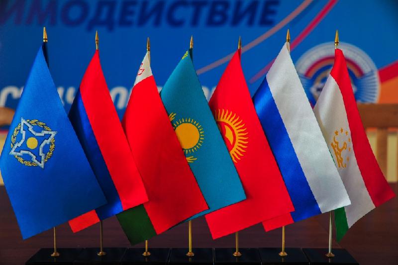 Что обсуждали министр обороны Казахстана и генсек ОДКБ