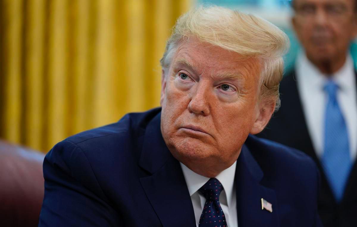 АҚШ жыл соңына дейін вакцина шығарады – Трамп