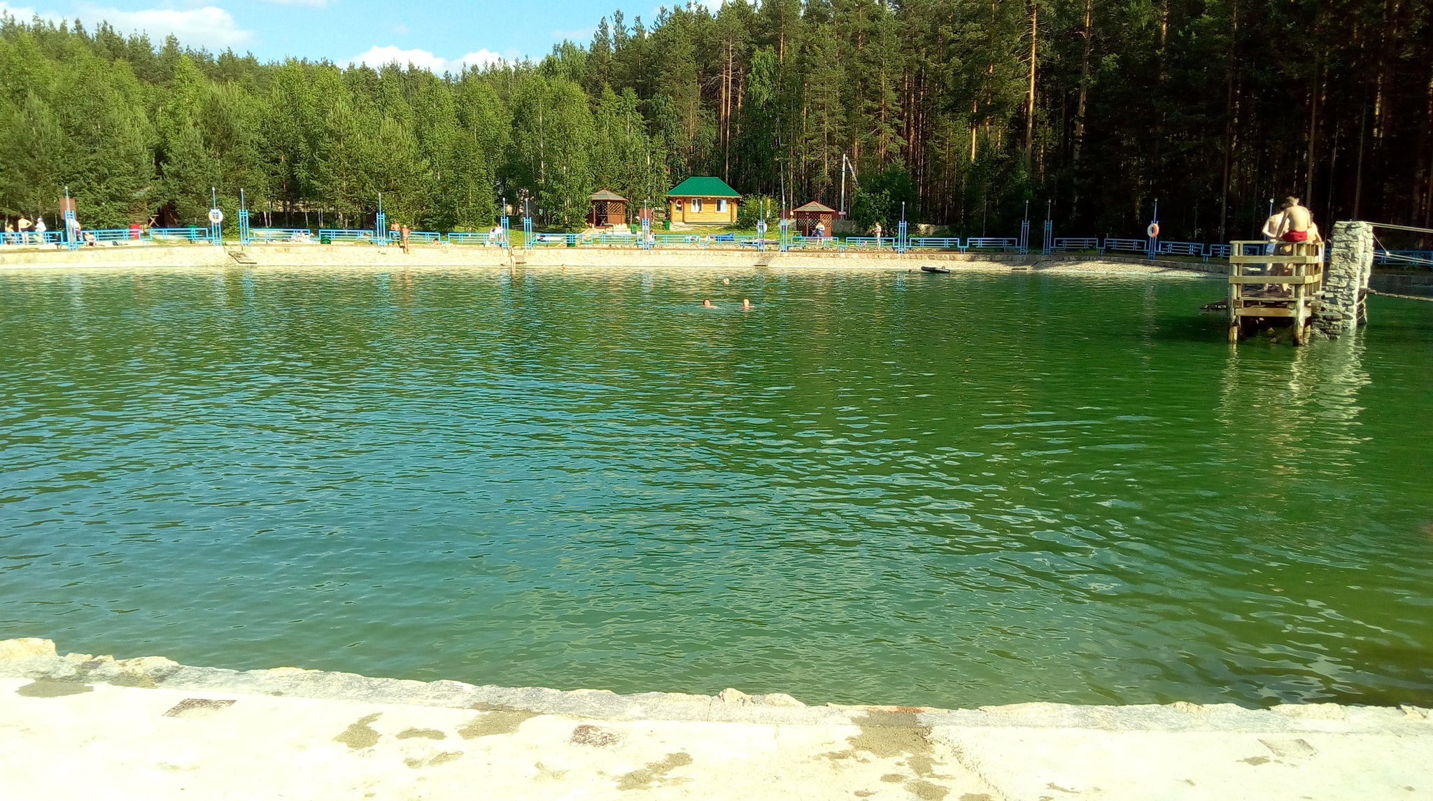 Безопасно купаться в водоемах только трети баз отдыха в ВКО  