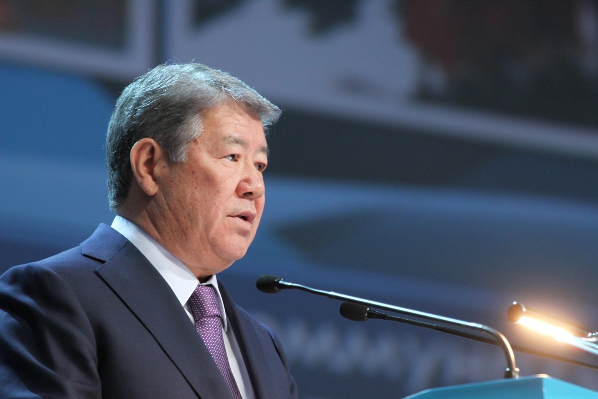 Назарбаев обсудил с главой "Самрук-Казына" обеспечение непрерывной деятельности фонда в текущих экономических условиях