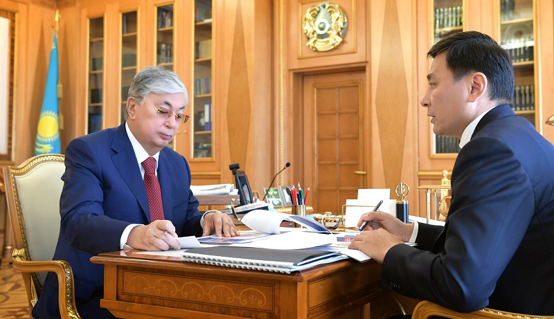 Президент РК поручил акиму столицы увеличить темпы строительства в городе  