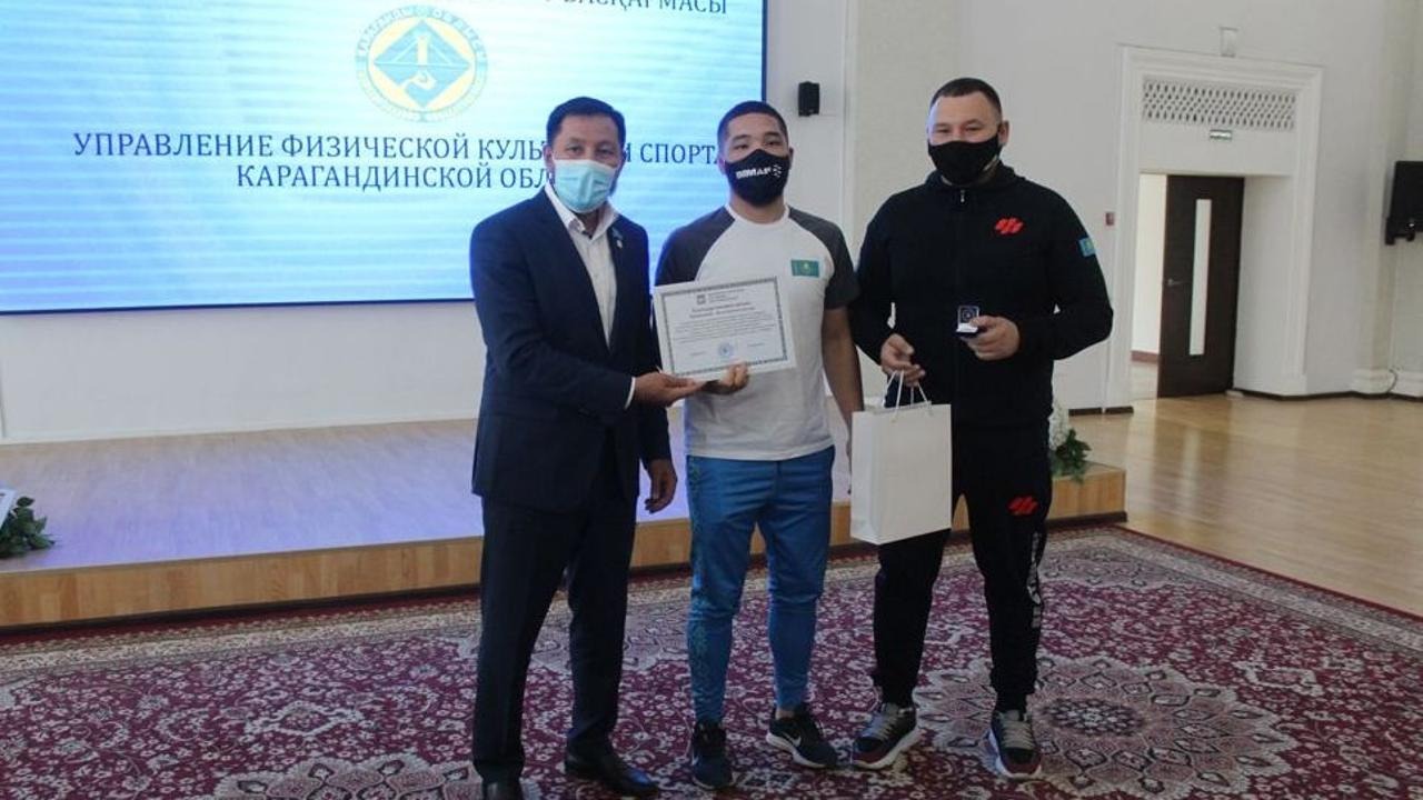 Чемпионат Европы по ММА: карагандинцы Данил Губин и Ансар Касымжанов – золото и бронза  