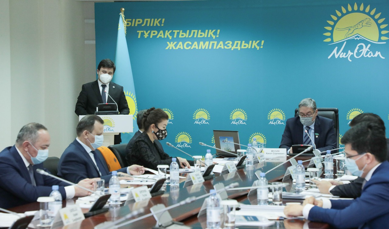 Законодательную поддержку МСБ обсудили на правовом совете при партии Nur Otan
