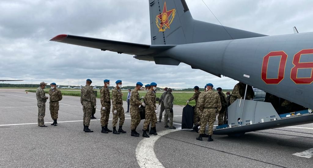 Казахстанские военнослужащие прибыли для участия в параде в Москве