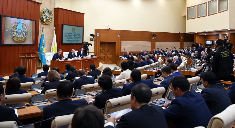 Нурсултан Назарбаев подчеркнул особую роль партии Nur Otan в развитии страны и повышении благосостояния народа