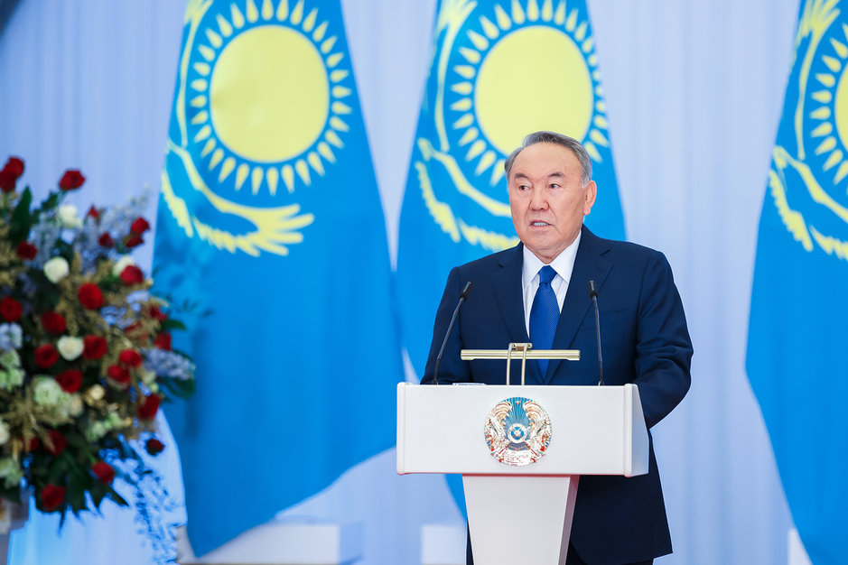 Нурсултан Назарбаев поздравил Болсонару с избранием президентом Бразилии 