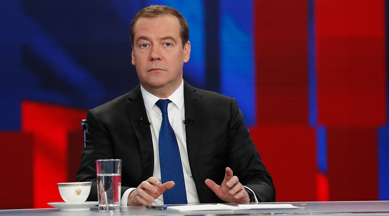 Медведев намерен провести переговоры с руководством Казахстана  