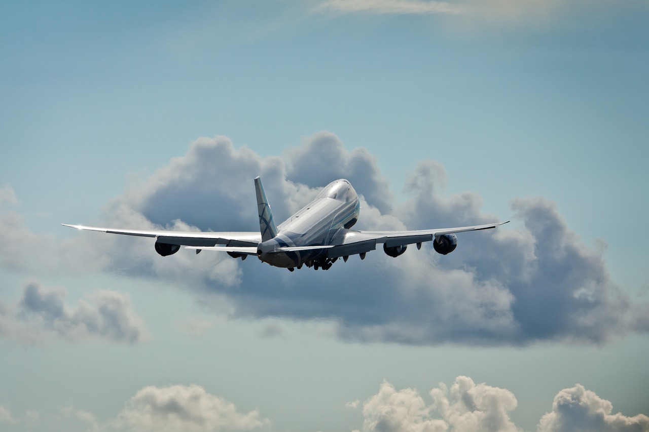 S7 и аэропорты пожаловались на непрозрачную выдачу разрешений на международные рейсы