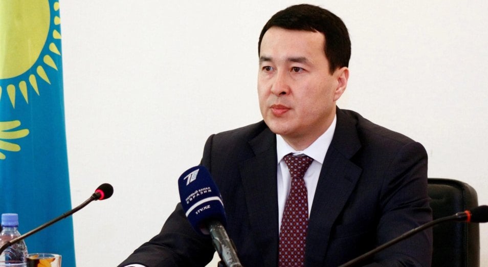 В Казахстане планируют брать налоги с мобильных переводов?  