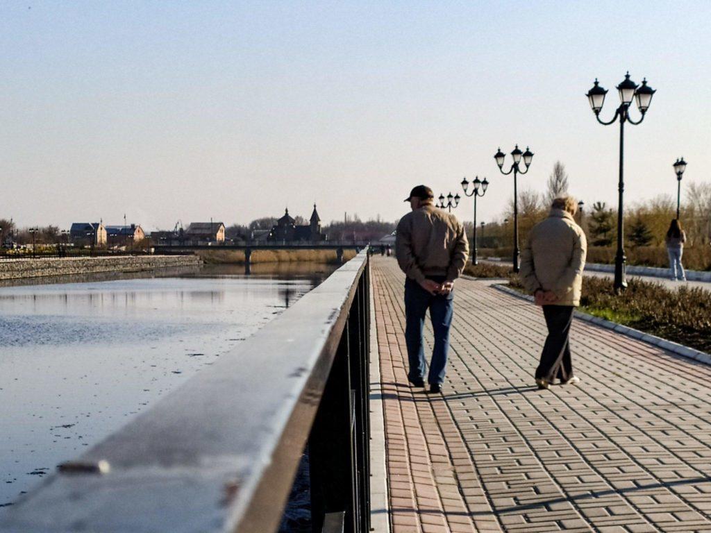 В Восточном Казахстане органы СЭК обнародовали имена нарушителей режима домашней изоляции из-за КВИ  
