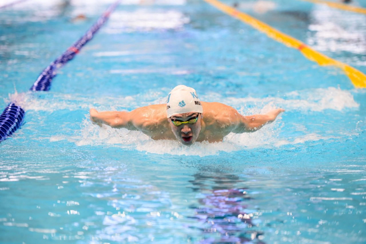 Трое казахстанских пловцов вышли в финал олимпийского отборочного турнира в Литве 