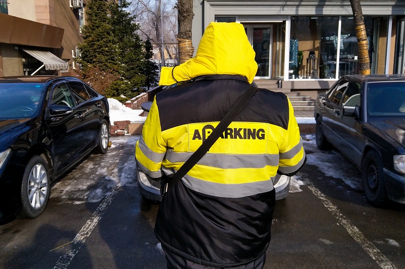 Тарифы на парковки в Алматы и Нур-Султане могут измениться  