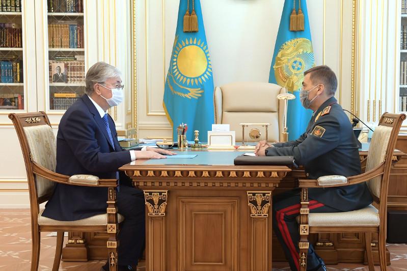 Қорғаныс министрі Президентке Қазақстан армиясын дамыту туралы есеп берді 