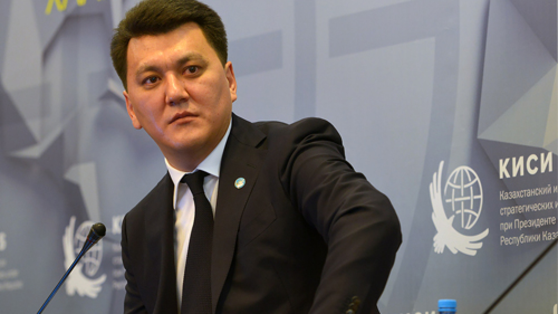 Ерлан Карин: Все преобразования в рамках трех политических пакетов последовательно воплощаются на практике