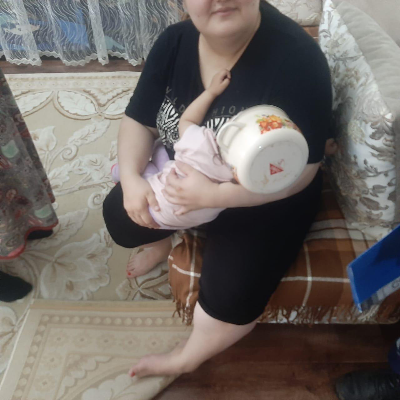 Шымкентте бір жасар қыздың басына кәстрөл кептеліп қалды  