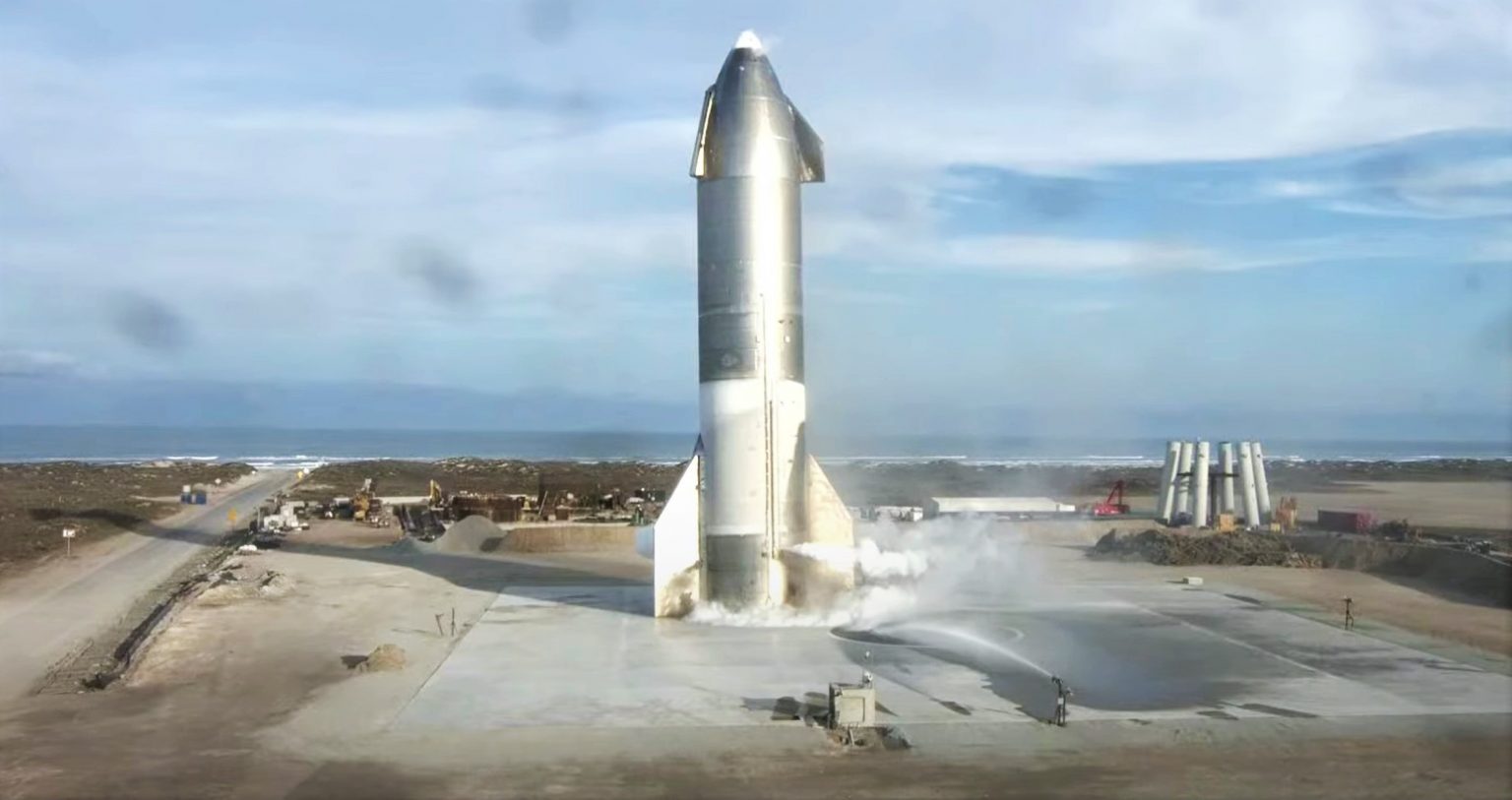 SpaceX запустила в суборбитальный полет прототип космического корабля Starship