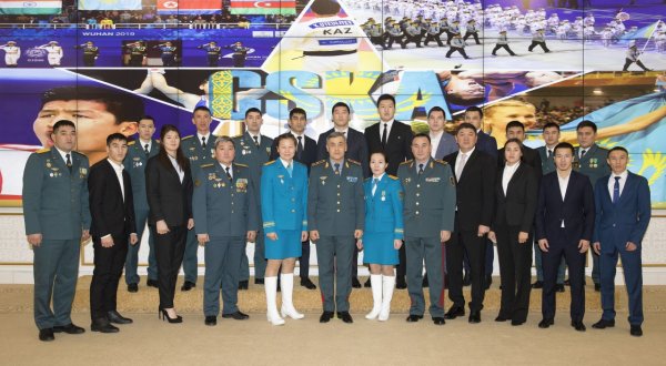 Қорғаныс министрлігі әскери спортшыларға құрмет көрсетті  