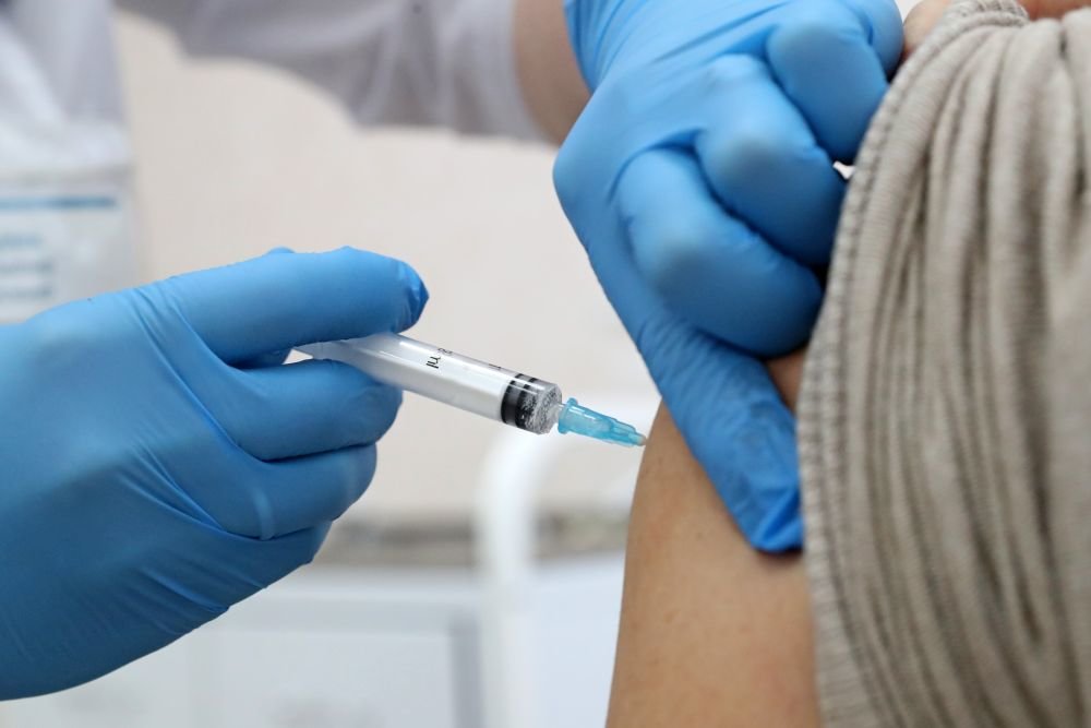 Қазақстанда 878 мың адамға коронавирус вакцинасы егілді  