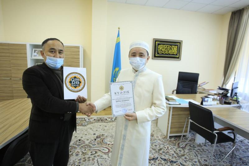 «QazVac» вакцинасы халал сертификатын алды  