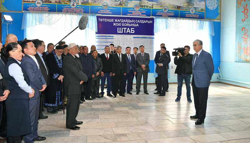 Тоқаев Қордай ауданындағы дүнген диаспорасының өкілдерімен кездесті  