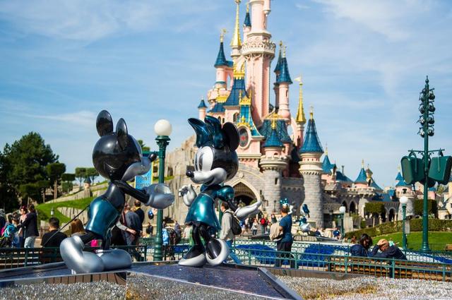Парижский Disneyland откроется 15 июля