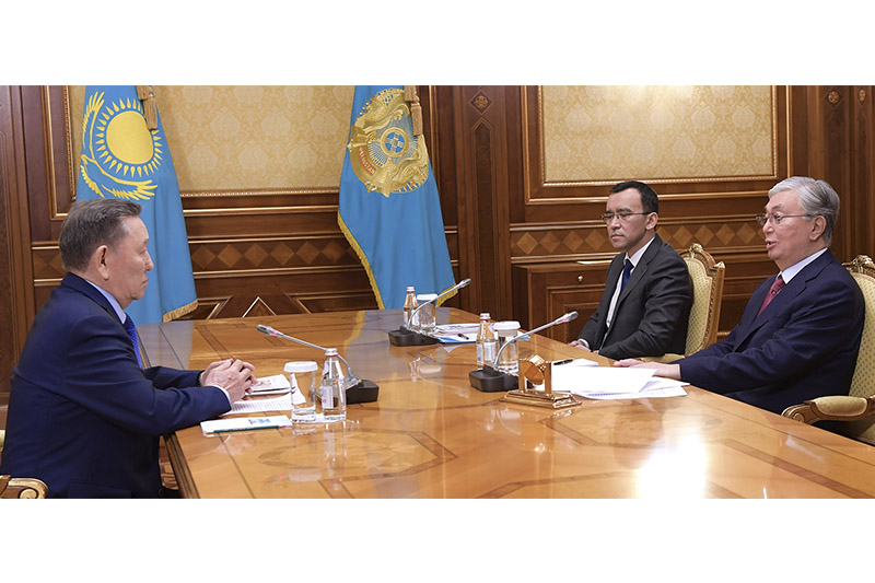 Мемлекет басшысы Әділ Ахметовті қабылдады 
