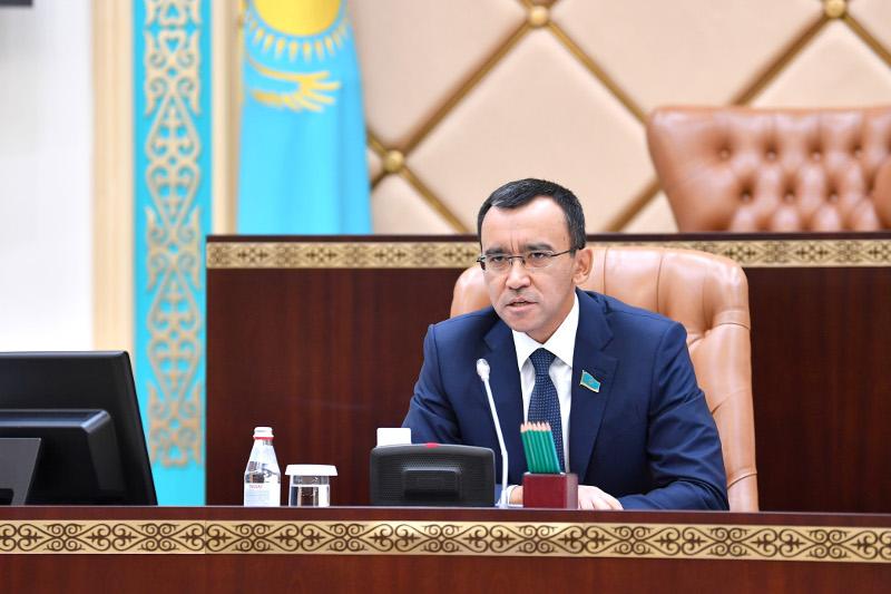 Мәулен Әшімбаев Тұңғыш Президент күнімен құттықтады 