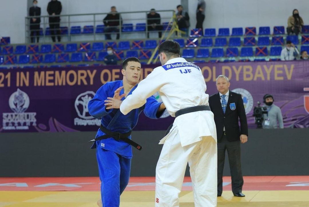Аян Байғазы әлем чемпионатының қола жүлдесі үшін күреседі  