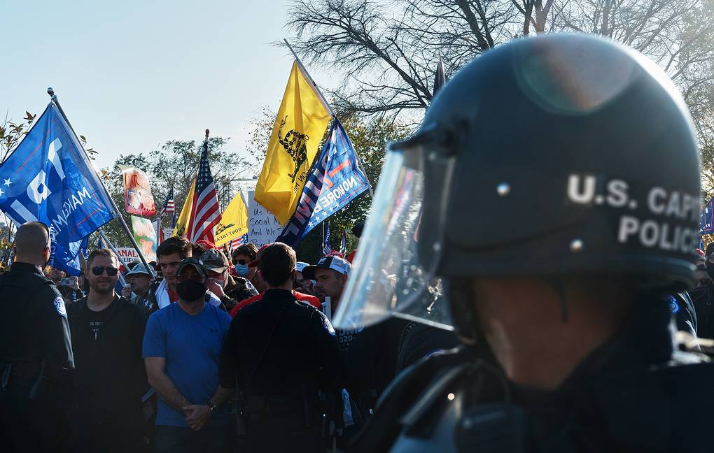 20 человек задержали в Вашингтоне после столкновений между демонстрантами 
