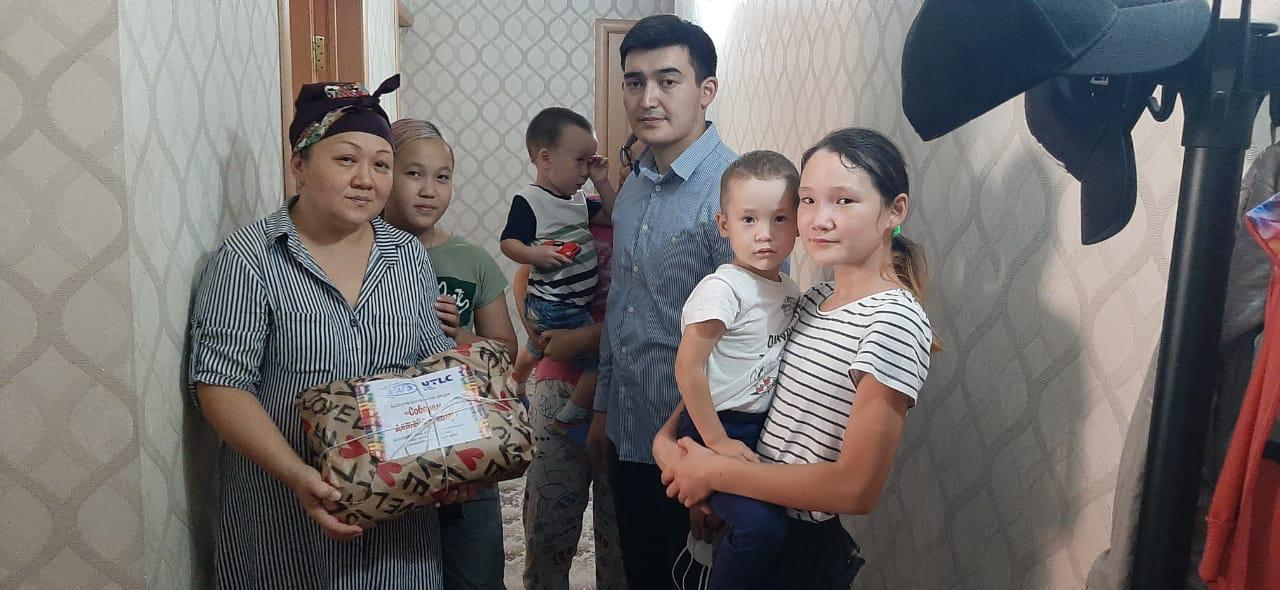 Железнодорожники помогли собрать детей в школу