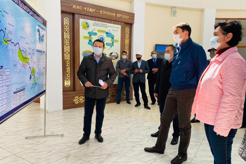 Экология министрі Қамбаш көлі мен Көкарал бөгетінің жағдайымен танысты  