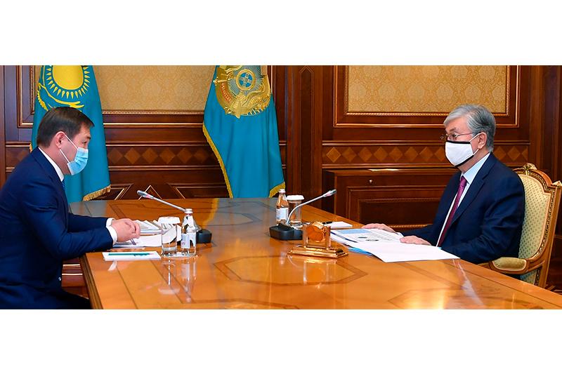 Мемлекет басшысы Шымкент қаласының әкімі Мұрат Әйтеновті қабылдады  