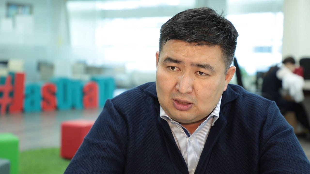 Депутат ресейлік нөмірлі көліктерге қатысты мәселенің ушығуына кімдердің себепкер болғанын атады 