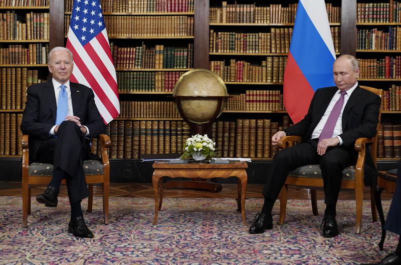 Путин-Байден саммиті: Кеңейтілген құрамдағы келіссөздер басталды 