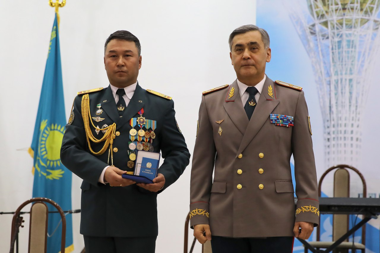 Әскери қызметшілерге мемлекеттік марапаттар тапсырылды 
