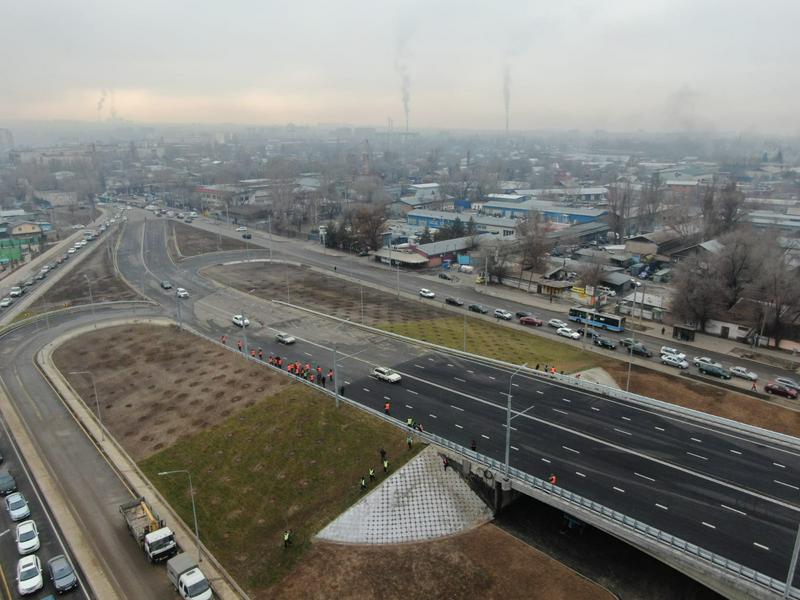 В Алматы открыли крупную транспортную развязку 