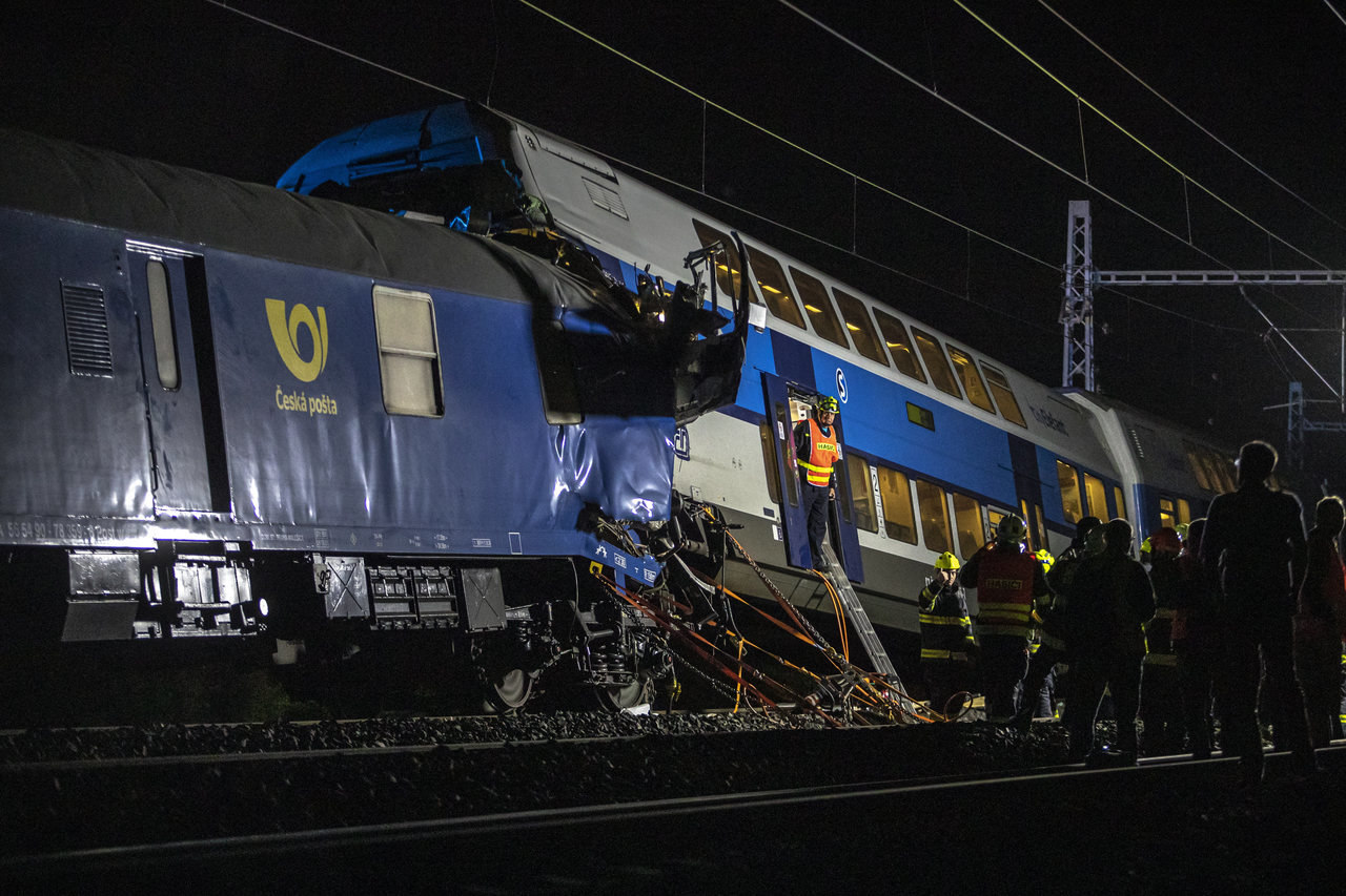Один человек погиб при столкновении поездов в Чехии