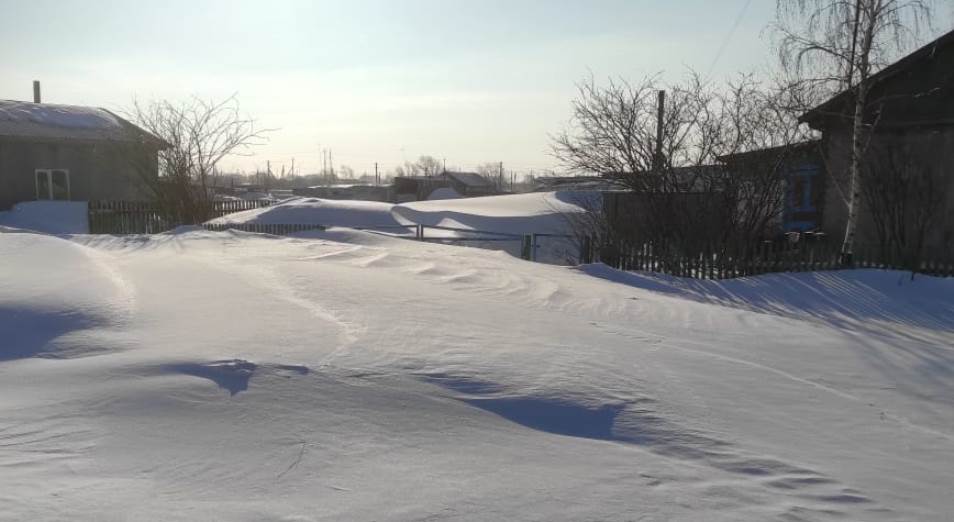 Сельчане на севере Казахстана жалуются на некачественную уборку снега
