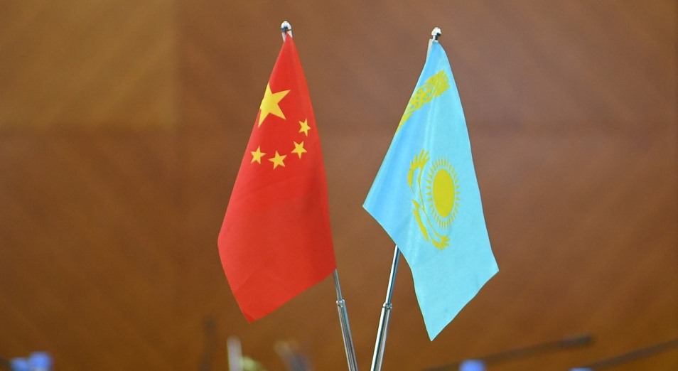 Казахов пугают Китаем «кремлеботы»