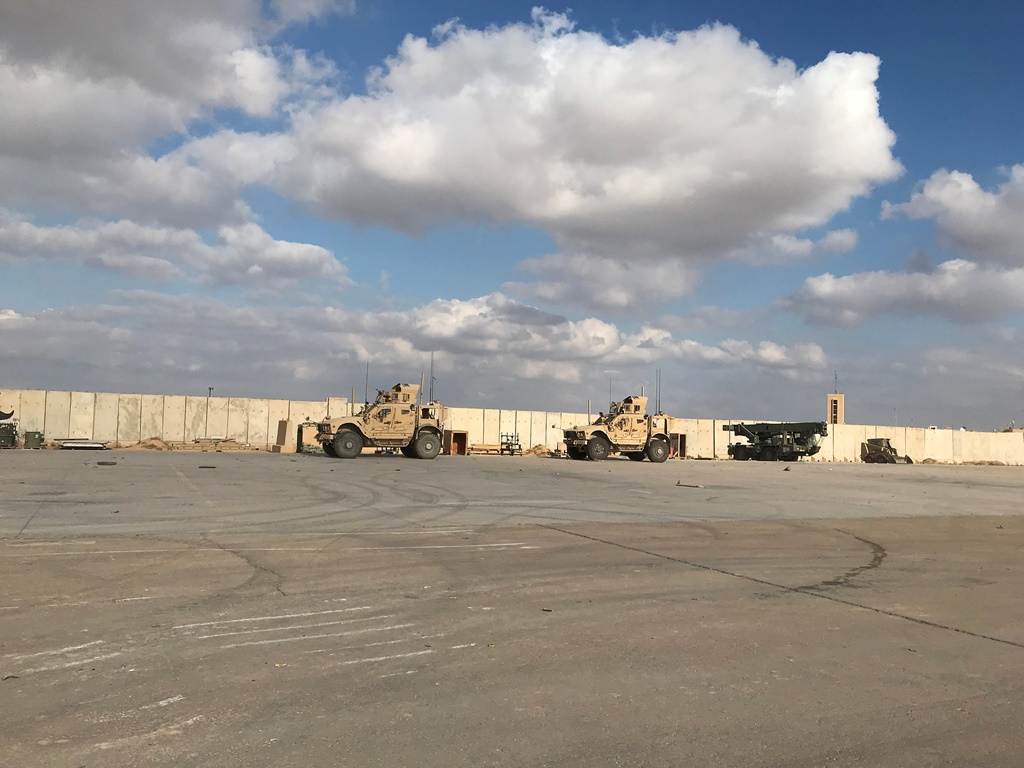 Иракская военная база, где находятся силы США, подверглась ракетной атаке