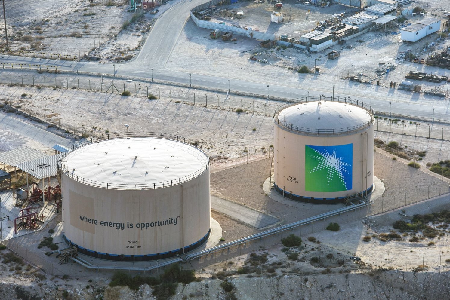 Прибыль Saudi Aramco в 2020 году упала почти вдвое