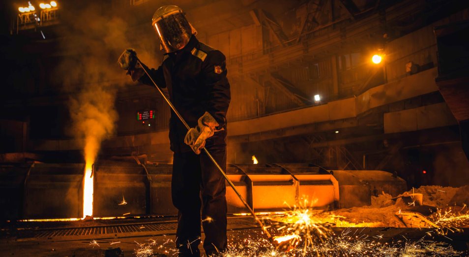 Работники-металлурги получают в среднем на треть больше среднестатистической казахстанской зарплаты