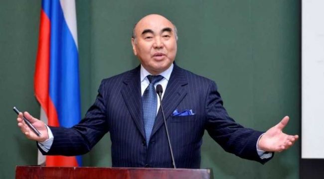 Асқар Ақаев Бішкектен Мәскеуге оралды 