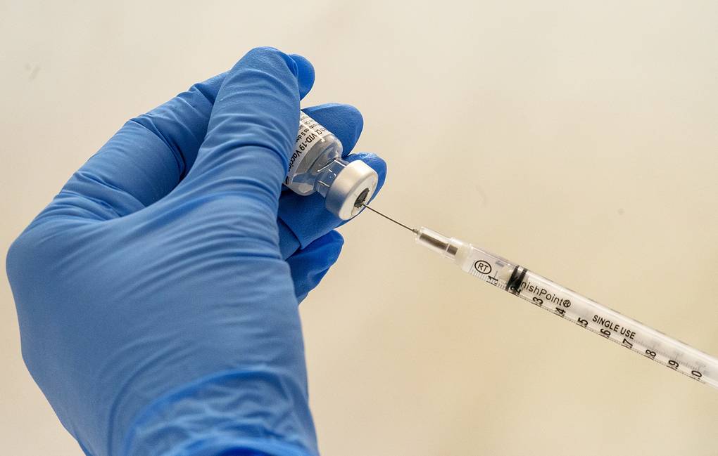 В США начали расследование в связи со смертью человека вскоре после вакцинации от COVID-19