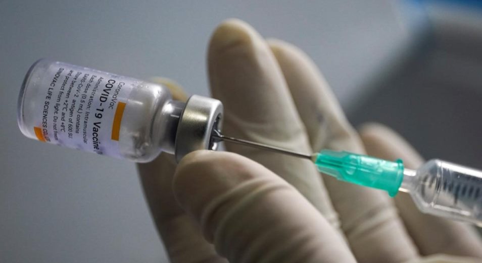 Китайская вакцина CoronaVac будет доступна казахстанцам в июне