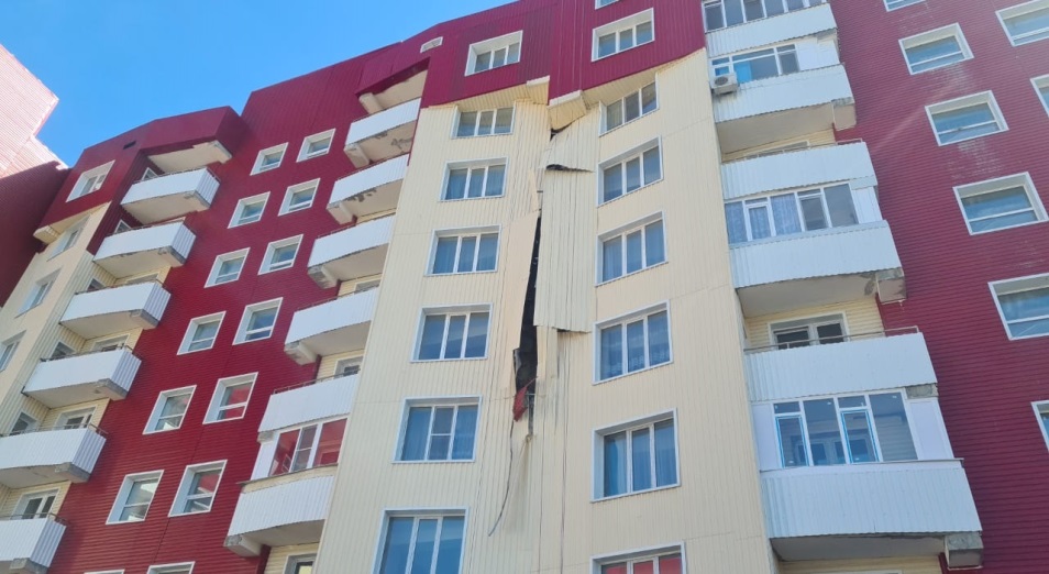 Разрушающийся дом в Усть-Каменогорске: виновные могут отделаться легким испугом